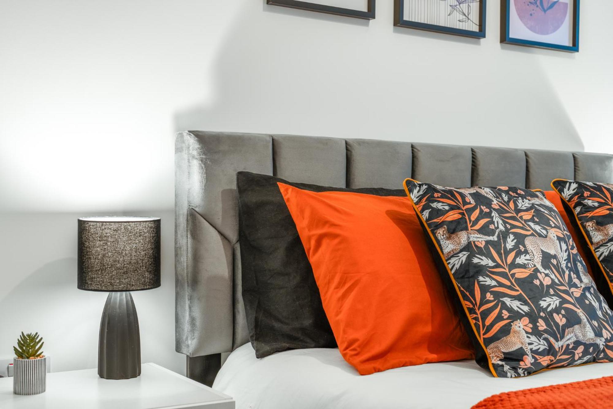 Potters Bar - Free Parking - Private Bathroom - Netflix - 4 Mins Walk To Station - 20 Mins Direct Trains To London Exterior foto