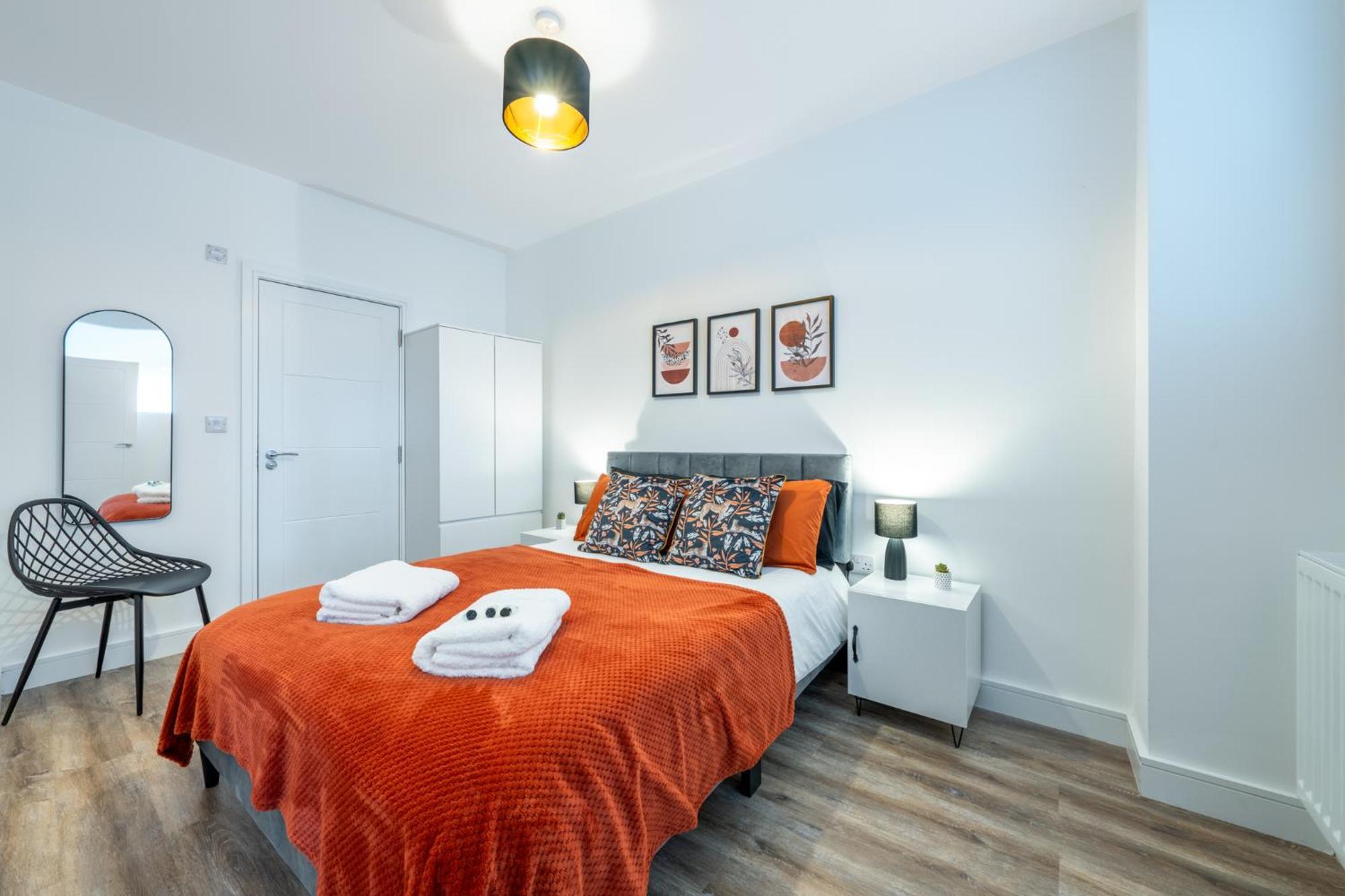 Potters Bar - Free Parking - Private Bathroom - Netflix - 4 Mins Walk To Station - 20 Mins Direct Trains To London Exterior foto